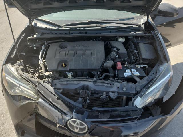 2T1BURHE9JC036990 - 2018 TOYOTA COROLLA L BLACK photo 11