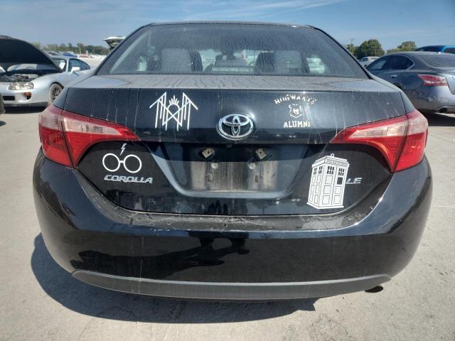 2T1BURHE9JC036990 - 2018 TOYOTA COROLLA L BLACK photo 6