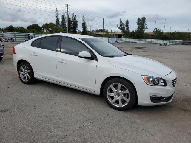 YV140MFJ9F1363807 - 2015 VOLVO S60 WHITE photo 4