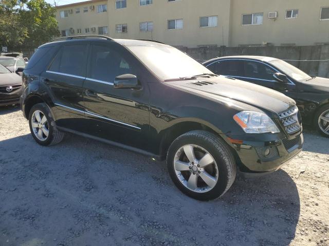 4JGBB8GB5BA711386 - 2011 MERCEDES-BENZ ML 350 4MATIC BLACK photo 4