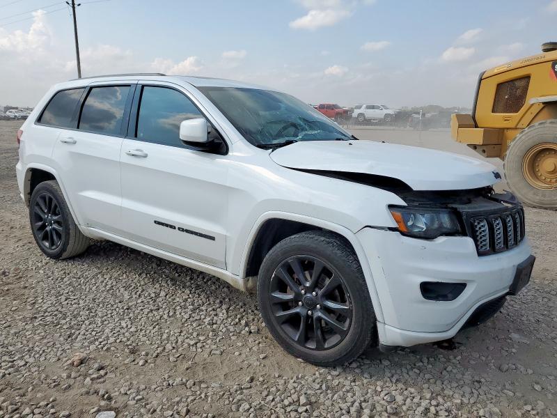 1C4RJEAG6HC816458 - 2017 JEEP GRAND CHER LAREDO WHITE photo 4