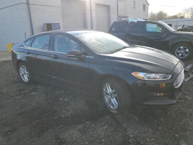 3FA6P0H71FR276306 - 2015 FORD FUSION SE BLACK photo 4