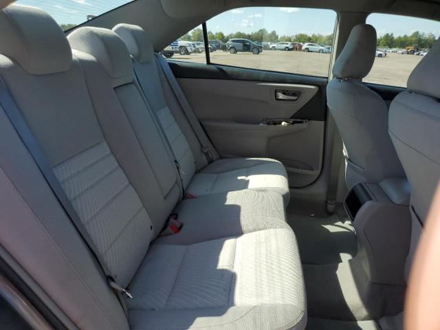 4T4BF1FK3GR537360 - 2016 TOYOTA CAMRY LE GRAY photo 10