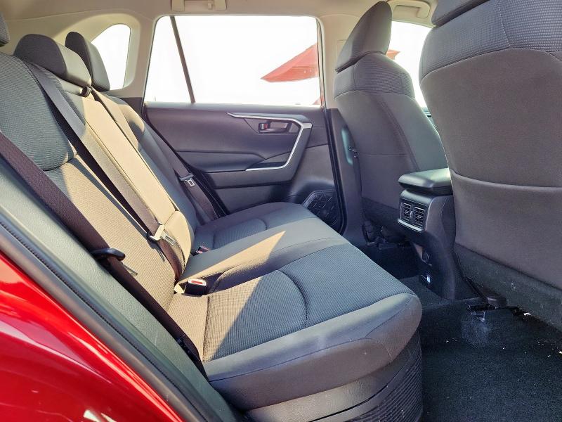 JTMLWRFV8MD120078 - 2021 TOYOTA RAV4 LE RED photo 11