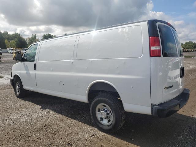 1GCWGBFP6J1239683 - 2018 CHEVROLET EXPRESS G2500 WHITE photo 2