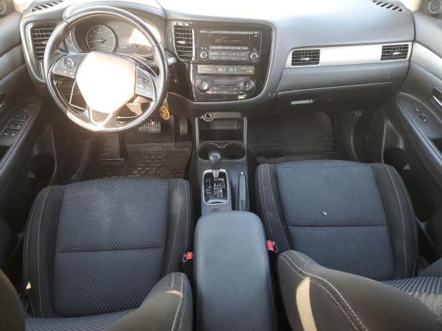 JA4AD2A33GZ051828 - 2016 MITSUBISHI OUTLANDER ES WHITE photo 8