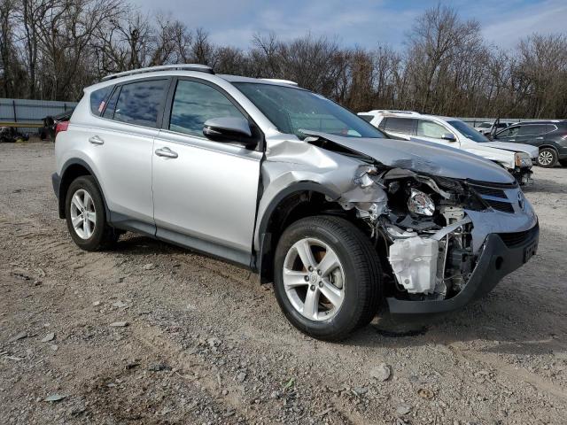 2T3RFREV2DW044081 - 2013 TOYOTA RAV4 XLE SILVER photo 4