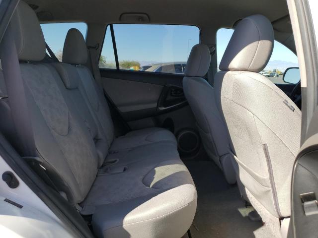 2T3BK4DV1CW068372 - 2012 TOYOTA RAV4 WHITE photo 11
