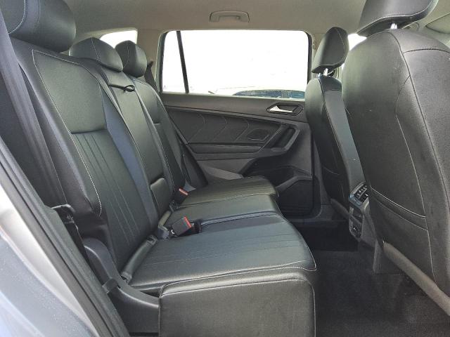 3VV2B7AX1NM156027 - 2022 VOLKSWAGEN TIGUAN SE SILVER photo 10