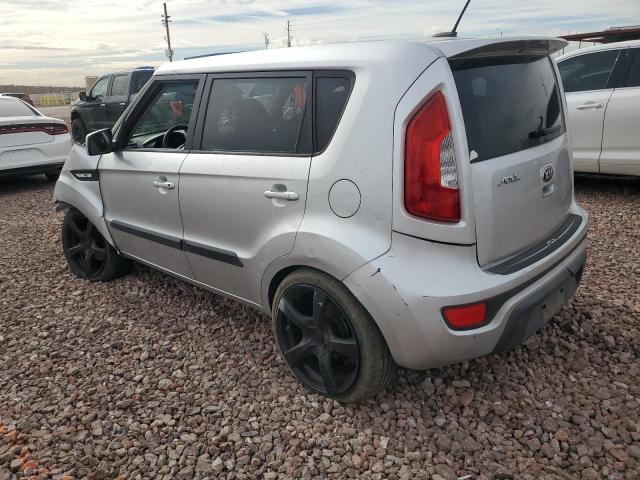 KNDJT2A53D7576003 - 2013 KIA SOUL SILVER photo 2