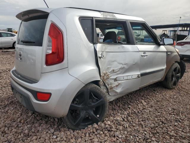 KNDJT2A53D7576003 - 2013 KIA SOUL SILVER photo 3