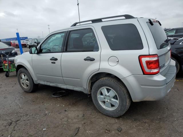 1FMCU03749KC25755 - 2009 FORD ESCAPE XLT SILVER photo 2