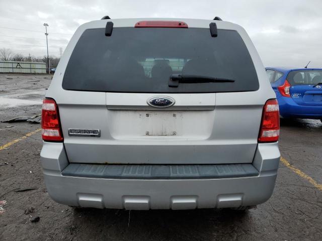 1FMCU03749KC25755 - 2009 FORD ESCAPE XLT SILVER photo 6