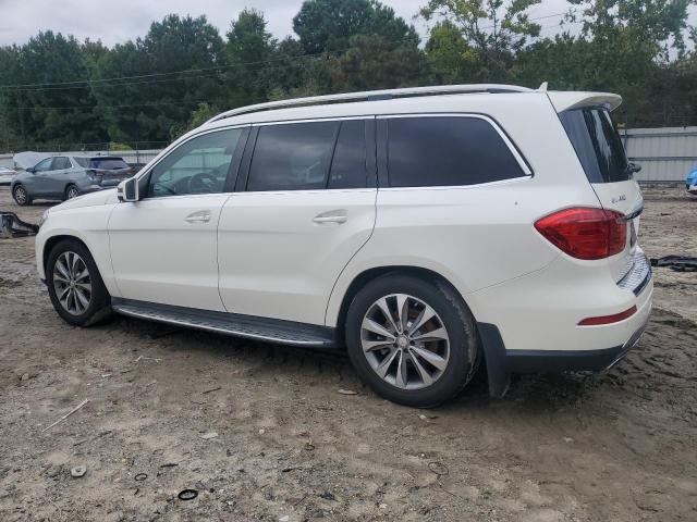 4JGDF6EE4FA532776 - 2015 MERCEDES-BENZ GL 450 4MATIC WHITE photo 2