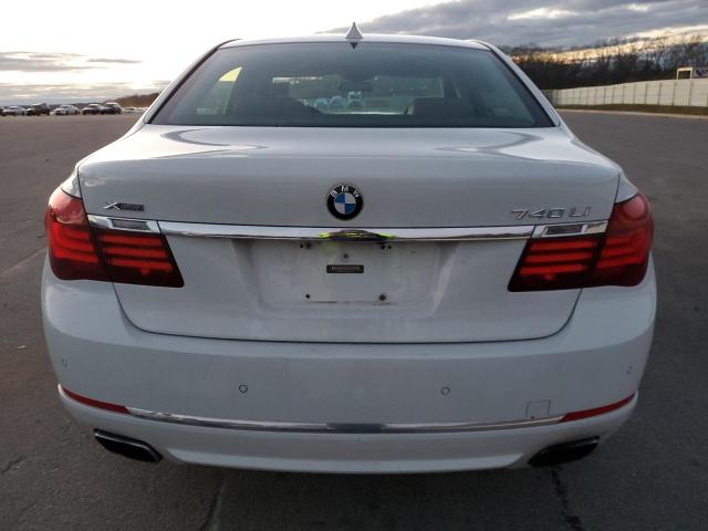 WBAYF4C52DDE23757 - 2013 BMW 740 LXI WHITE photo 6