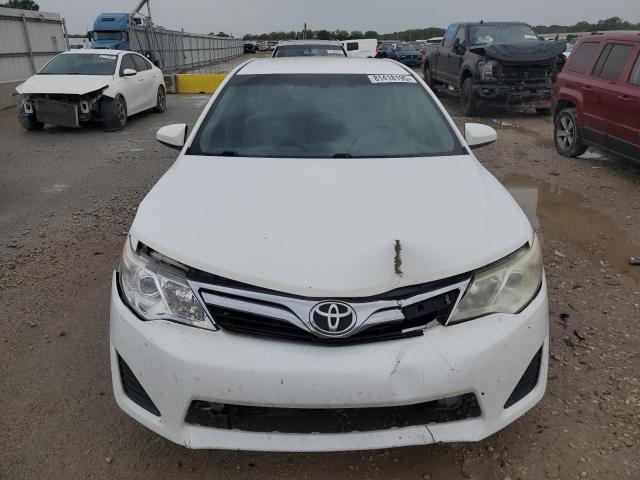 4T4BF1FK7CR196300 - 2012 TOYOTA CAMRY BASE WHITE photo 5