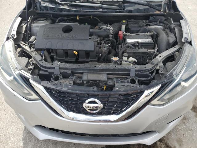 3N1AB7AP5JY316989 - 2018 NISSAN SENTRA S 银色 照片 11