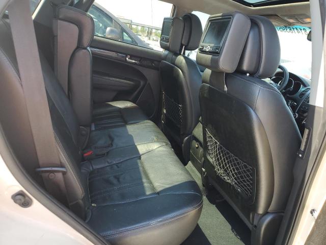 5XYKUDA26CG221900 - 2012 KIA SORENTO EX BEIGE photo 11