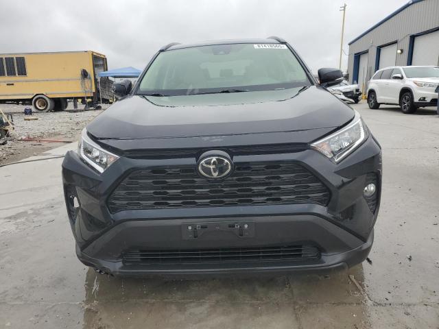JTMP1RFVXKD004166 - 2019 TOYOTA RAV4 XLE Черный фото 5