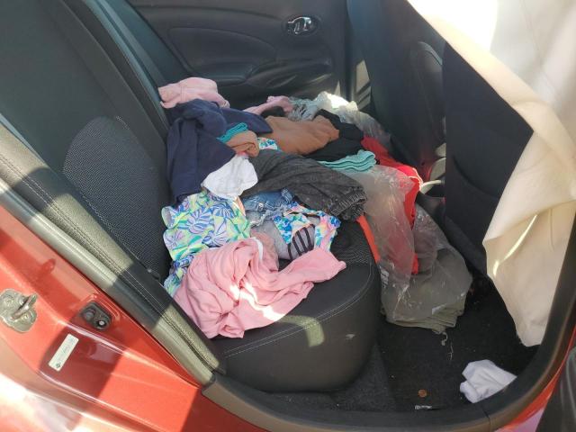 3N1CN7AP8KL871191 - 2019 NISSAN VERSA S RED photo 10