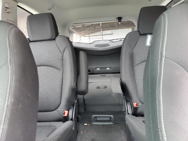 1GNKVHKD6GJ130479 - 2016 CHEVROLET TRAVERSE LT WHITE photo 10