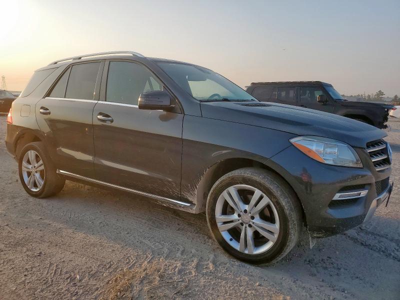 4JGDA5JB2FA443079 - 2015 MERCEDES-BENZ ML 350 Сұр фото 4