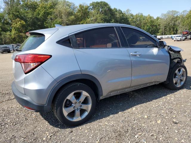 3CZRU5H31HG704197 - 2017 HONDA HR-V LX SILVER photo 3