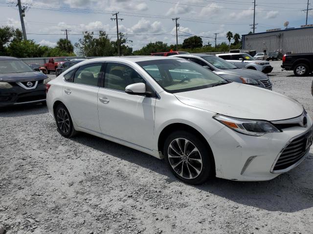 4T1BK1EB5JU274755 - 2018 TOYOTA AVALON XLE Biały zdjęcie 4