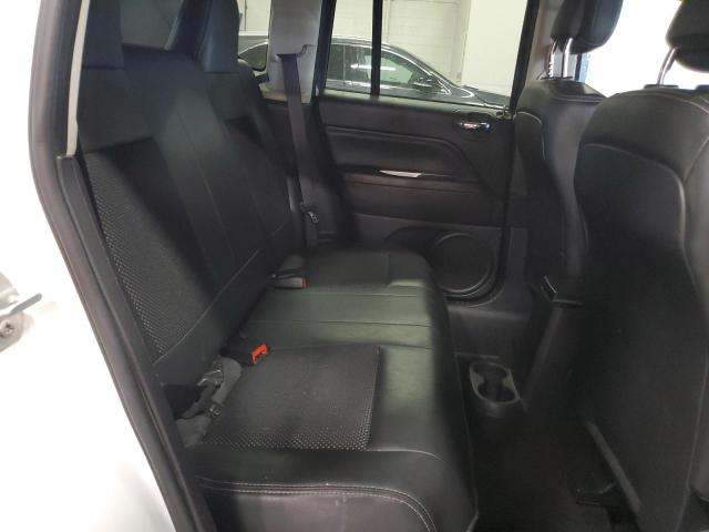 1C4NJDEB2HD191672 - 2017 JEEP COMPASS LATITUDE 白色 照片 11