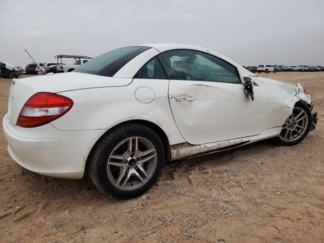 WDBWK54F57F141569 - 2007 MERCEDES-BENZ SLK 280 WHITE photo 3