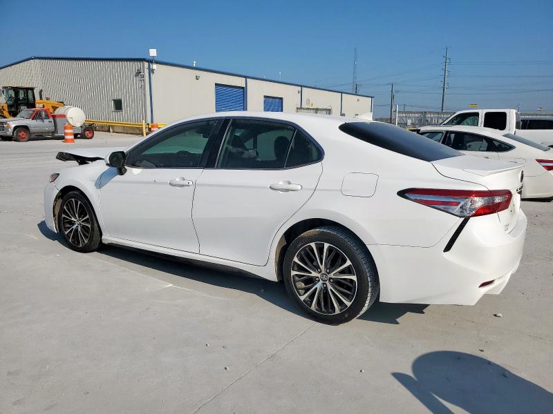 4T1G11AK6LU924257 - 2020 TOYOTA CAMRY SE WHITE photo 2