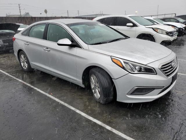 5NPE24AFXHH572542 - 2017 HYUNDAI SONATA SE SILVER photo 4