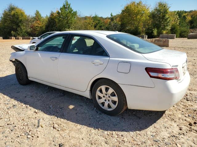 4T1BF3EK8BU620573 - 2011 TOYOTA CAMRY BASE WHITE photo 2