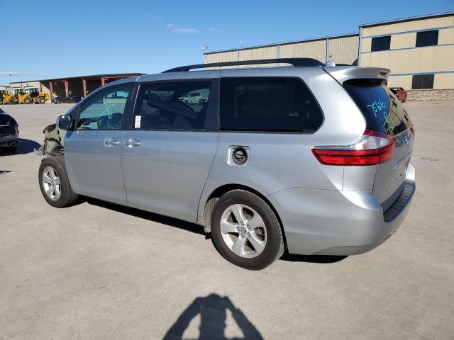 5TDKZ3DC5KS013024 - 2019 TOYOTA SIENNA LE GRAY photo 2