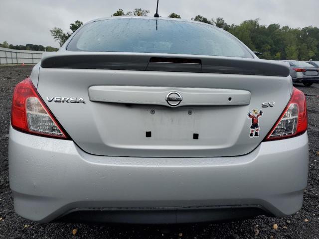 3N1CN7AP9KL827118 - 2019 NISSAN VERSA S ვერცხლისფერი ფოტო 6