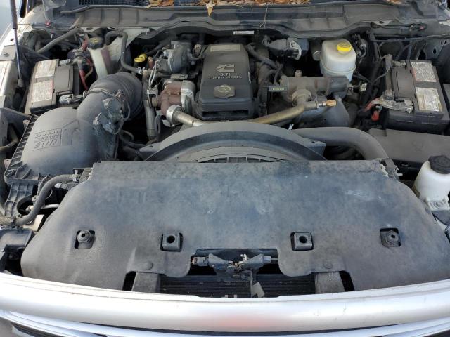 3C6UR5DL9JG156776 - 2018 RAM 2500 SLT Серебристый фото 11