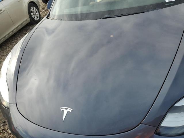 5YJ3E1EB7JF144792 - 2018 TESLA MODEL 3 GRAY photo 11