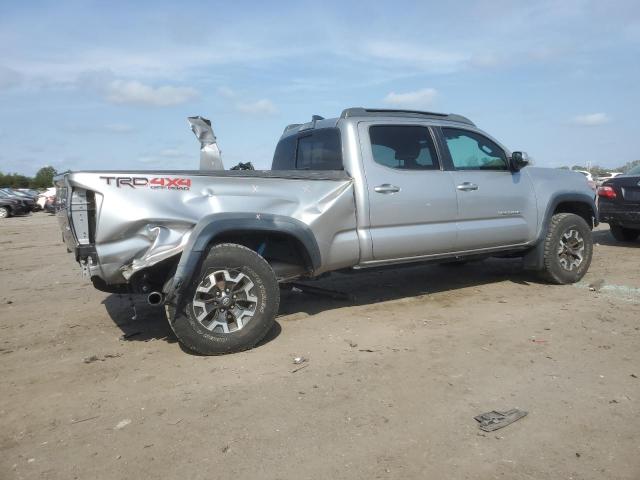 3TMDZ5BN8HM027548 - 2017 TOYOTA TACOMA DOUBLE CAB SILVER photo 3