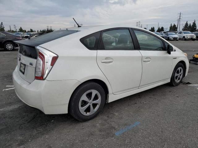 JTDKN3DU3C1528946 - 2012 TOYOTA PRIUS WHITE photo 3