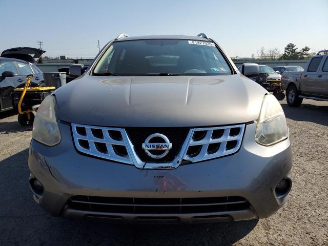 JN8AS5MV6DW128431 - 2013 NISSAN ROGUE S ნაცრისფერი ფოტო 5
