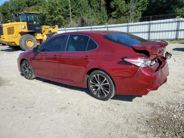 4T1B11HK1JU530677 - 2018 TOYOTA CAMRY L RED photo 2