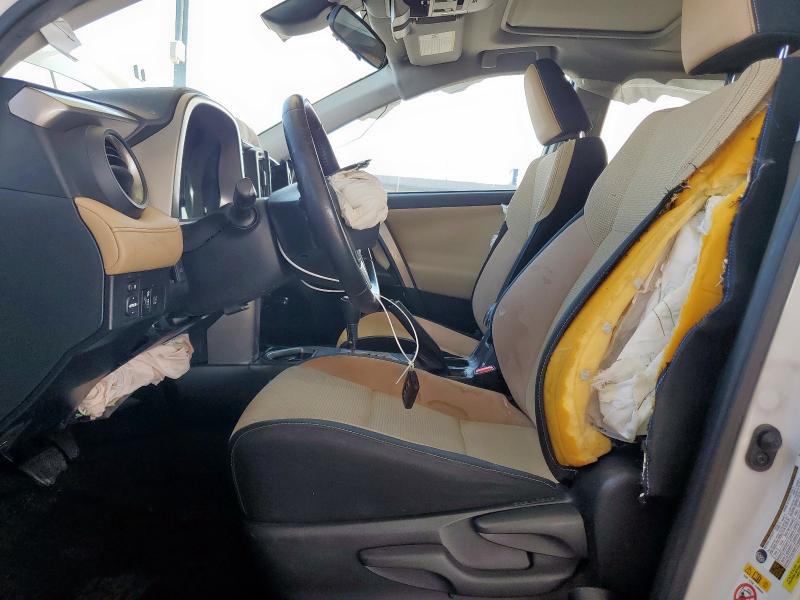 JTMWFREV5GD086880 - 2016 TOYOTA RAV4 XLE თეთრი ფოტო 7