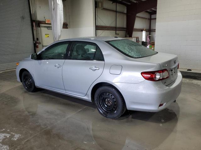 2T1BU4EE7DC102674 - 2013 TOYOTA COROLLA BASE Серебристый фото 2