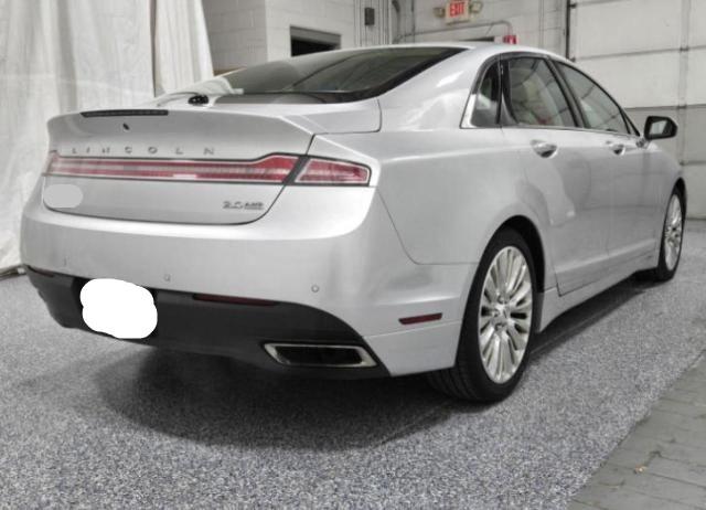 3LN6L2J91DR805419 - 2013 LINCOLN MKZ SILVER photo 4