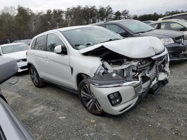 JA4APVAU6MU026755 - 2021 MITSUBISHI OUTLANDER SE WHITE photo 4