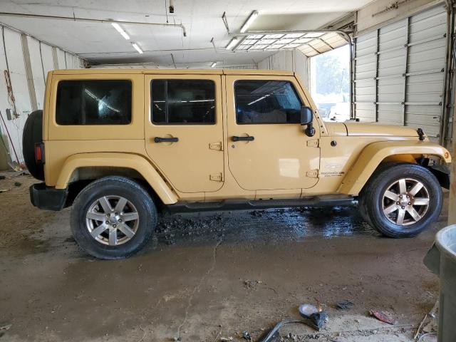1C4BJWEG9DL620915 - 2013 JEEP WRANGLER U SAHARA أسمر صورة 3