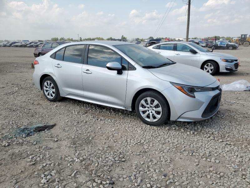 JTDEPMAE3MJ159968 - 2021 TOYOTA COROLLA LE Gümüş fotoğraf 4