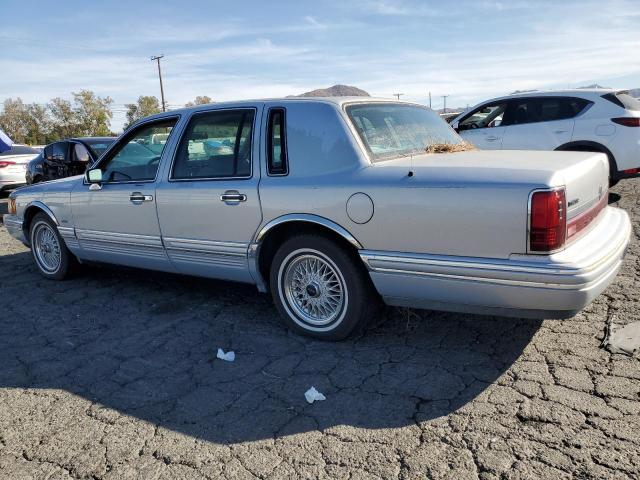 1LNLM81W0RY759647 - 1994 LINCOLN TOWN CAR EXECUTIVE Silber Foto 2