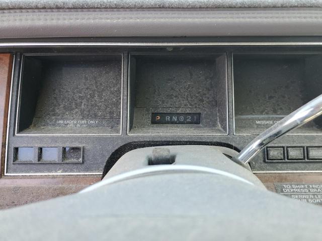 1LNLM81W0RY759647 - 1994 LINCOLN TOWN CAR EXECUTIVE Silber Foto 9