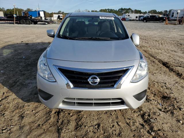 3N1CN7AP1GL884355 - 2016 NISSAN VERSA S SILVER photo 5